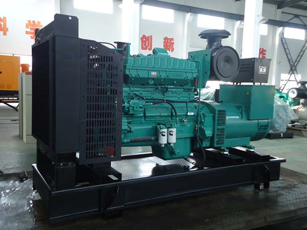 新乐更换发电机组燃油预热装置的加热元件需要哪些工具？
